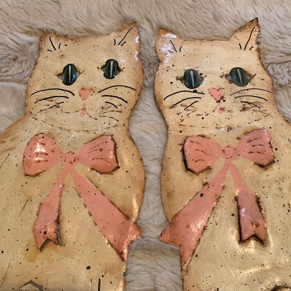 Vintage “Cats” Metal Folk Art Hanger - Picture 3 of 5